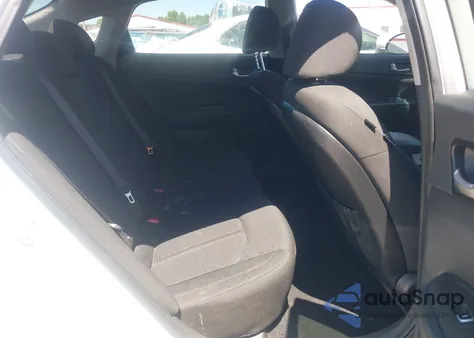 2016 Kia Optima Lx z USA, uszkodzony, nr VIN KNAGT4L37G5103462